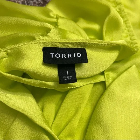 Torrid Vibrant Lime Green Long Sleeve Blouse - Picture 7 of 7